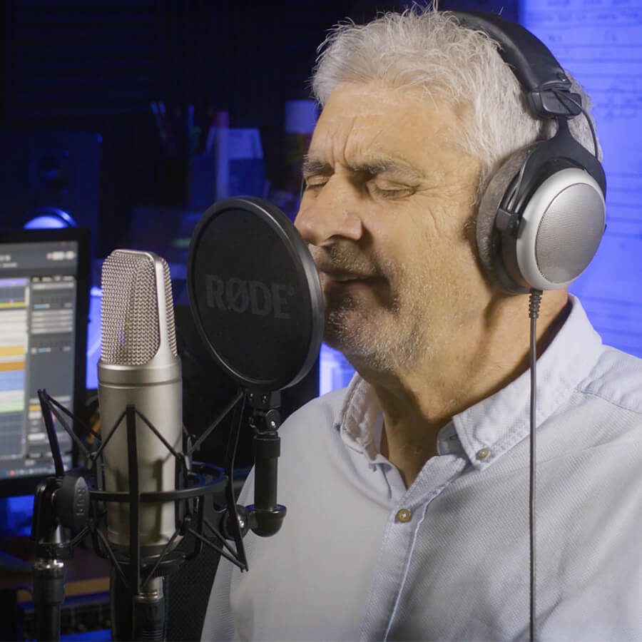 Gabriel-olle-Studios-Fortuny-StudiosFortuny-barcelona-musica-music-catala-spain-cubase-produnetaudio-produnet-audio-nuendo-production-piano-composicion-arreglos-esudio-grabacion-estudiograbacion-waves-audio