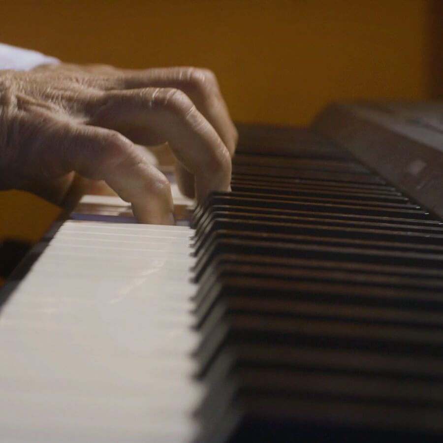 Gabriel-olle-Studios-Fortuny-StudiosFortuny-barcelona-musica-music-catala-spain-cubase-produnetaudio-produnet-audio-nuendo-production-piano-composicion-arreglos-esudio-grabacion-estudiograbacion-waves-audio